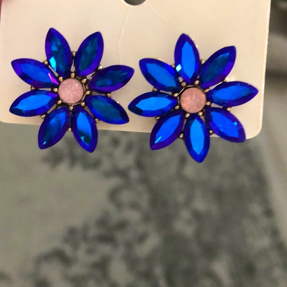 Violet Blue Aurora Borealis + Pink Opal Floral Crystal Earrings - Picture 5 of 16